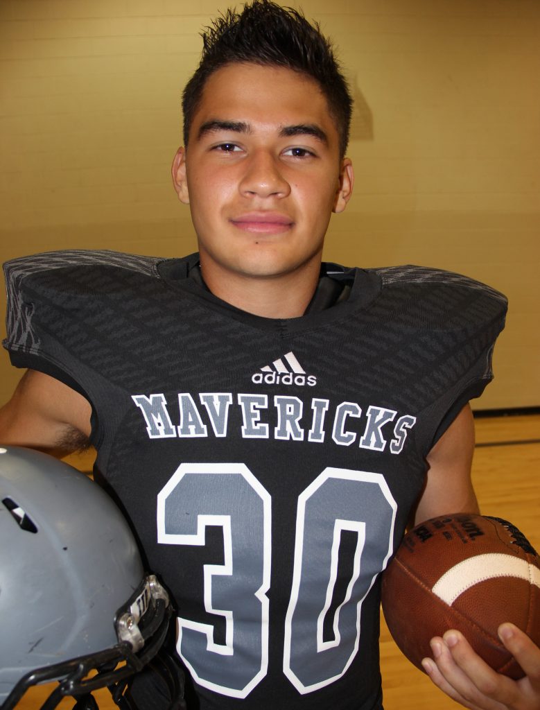 Eagle Pass CC Winn Mavericks Rey Vasquez Signs Letter of Intent to Play